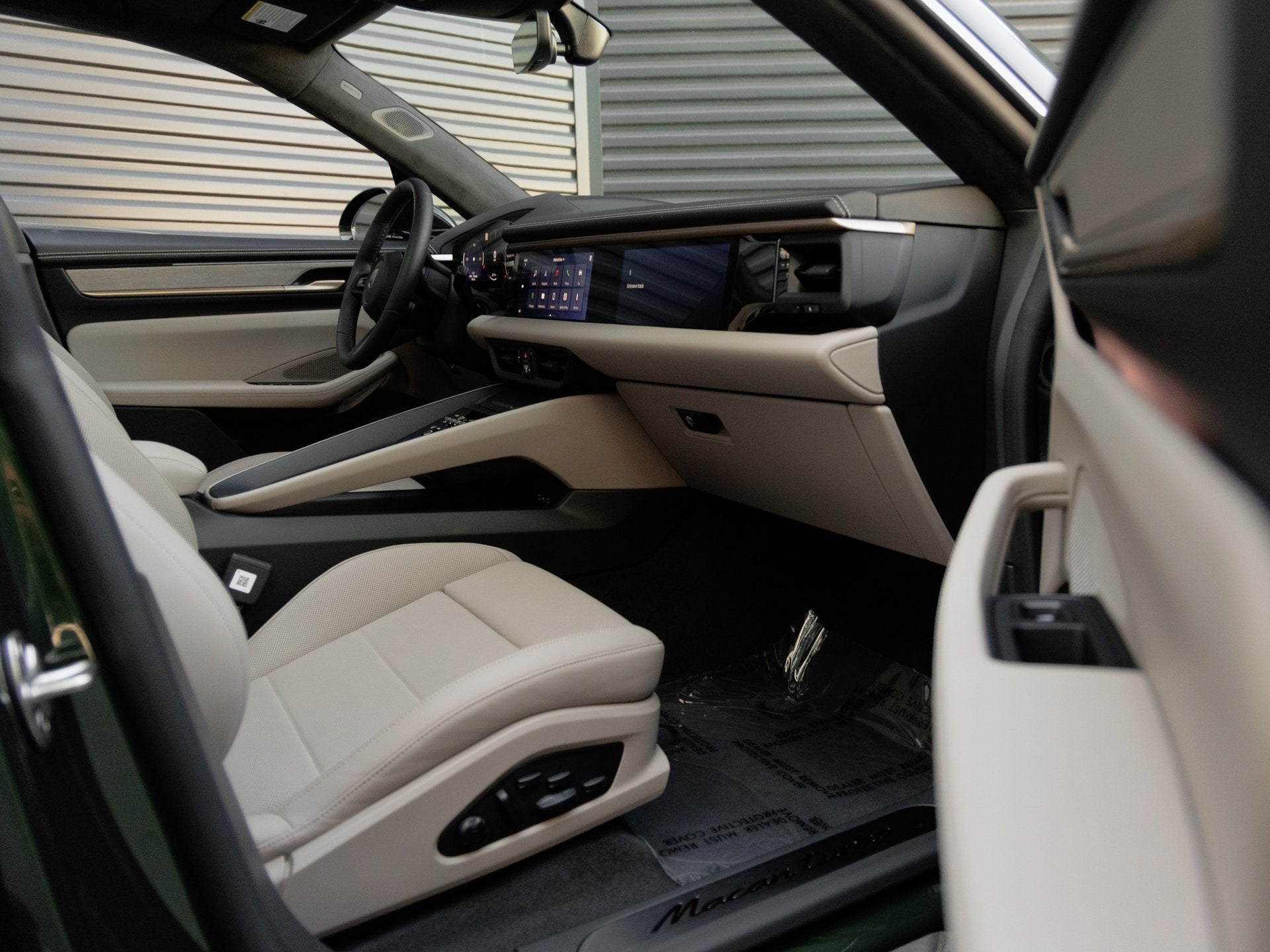 2024 Porsche Macan Macan Turbo Electric