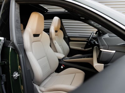 2024 Porsche Macan Macan Turbo Electric