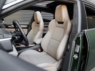 2024 Porsche Macan Macan Turbo Electric