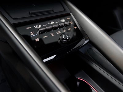 2024 Porsche Macan Macan Turbo Electric