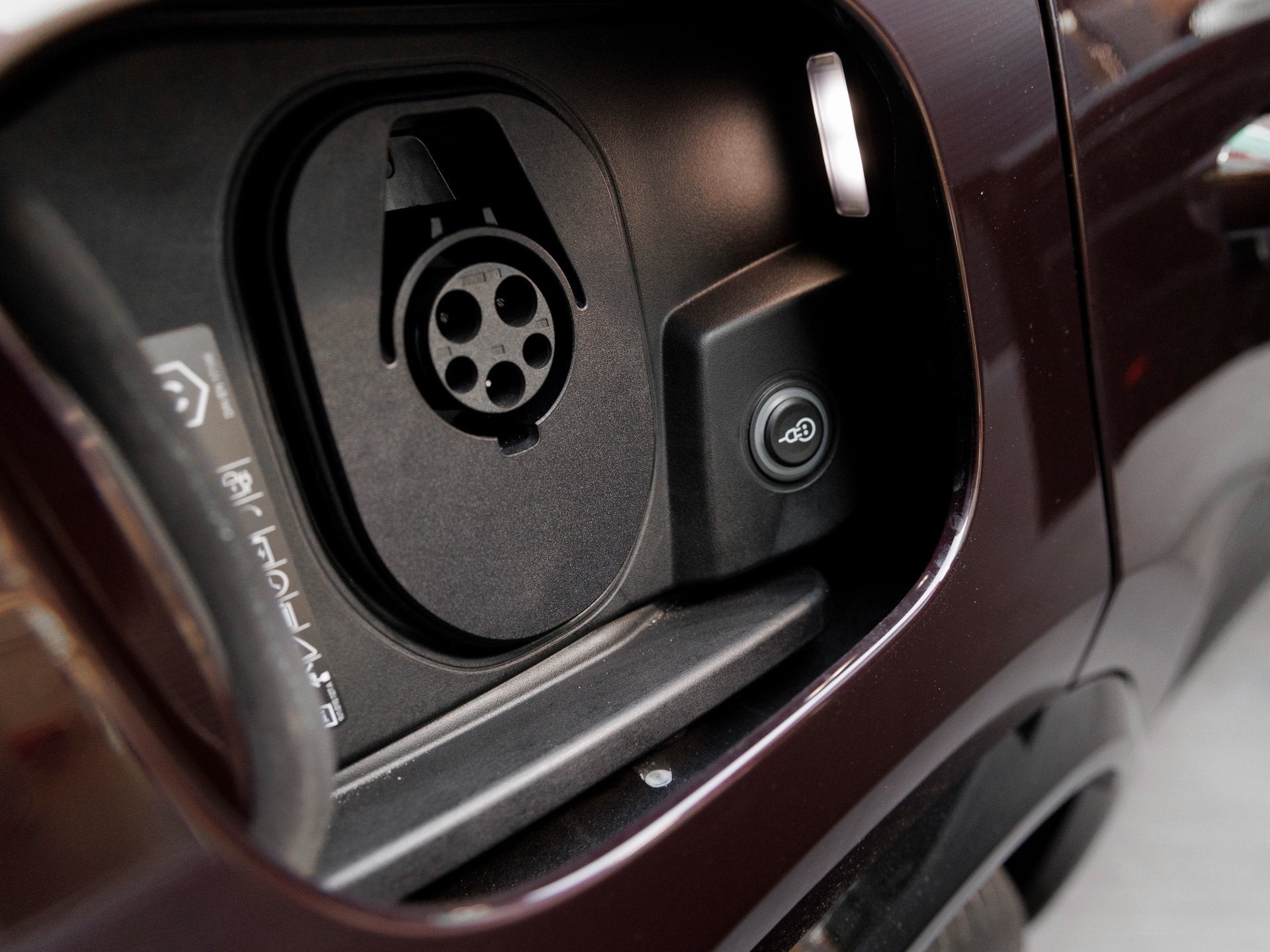 2024 Porsche Macan Macan Turbo Electric