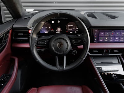 2025 Porsche Macan Macan Turbo Electric