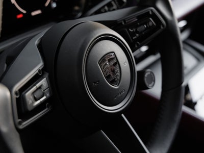 2025 Porsche Macan Macan Turbo Electric