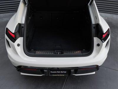 2025 Porsche Macan Macan Turbo Electric