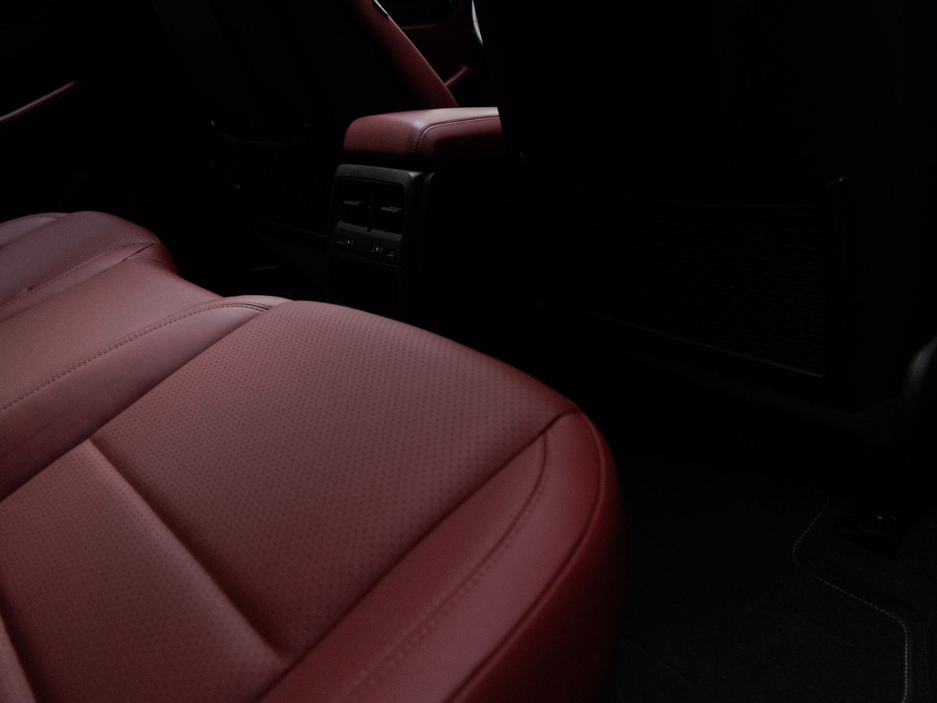 2025 Porsche Macan Macan Turbo Electric