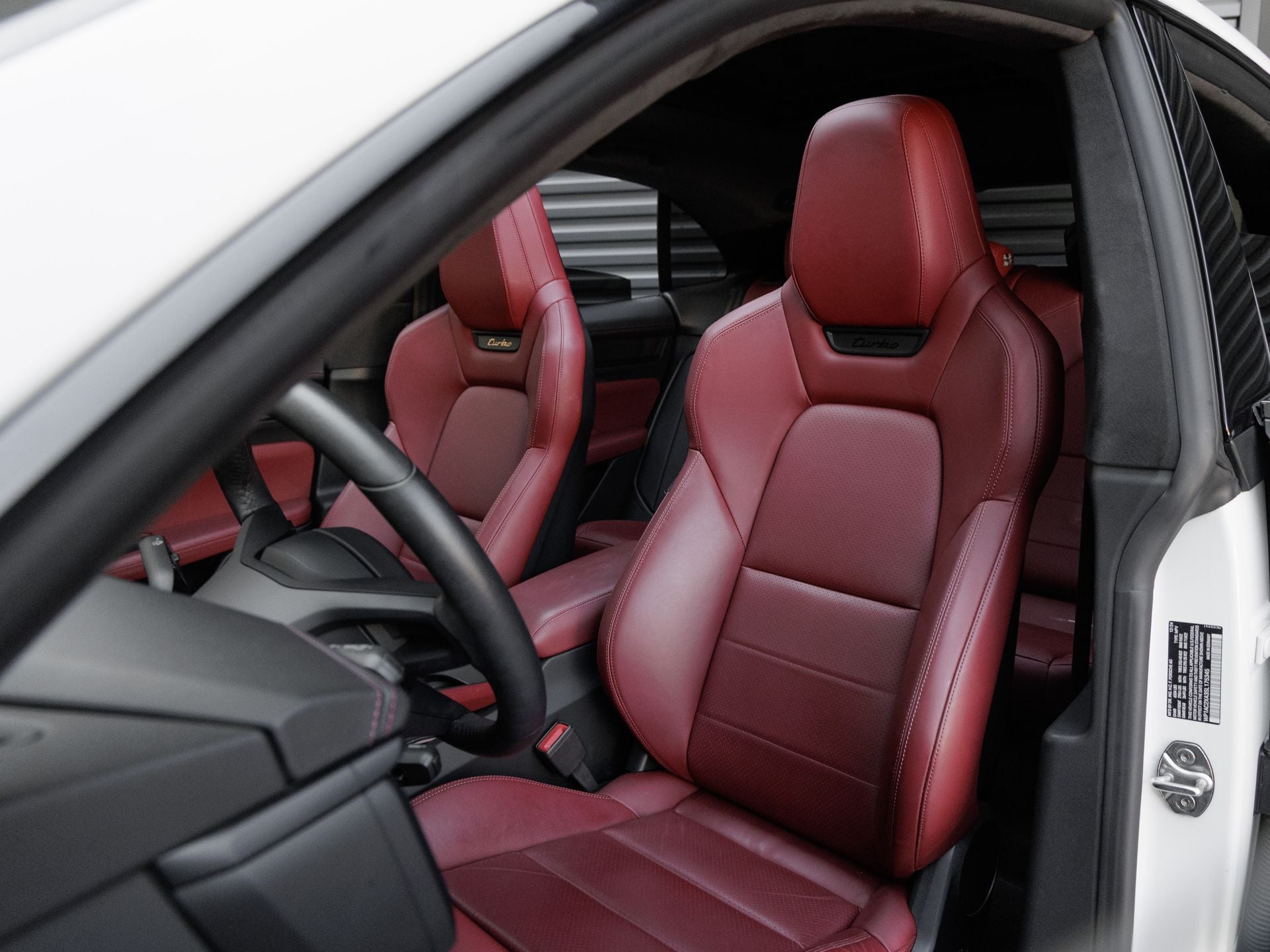 2025 Porsche Macan Macan Turbo Electric