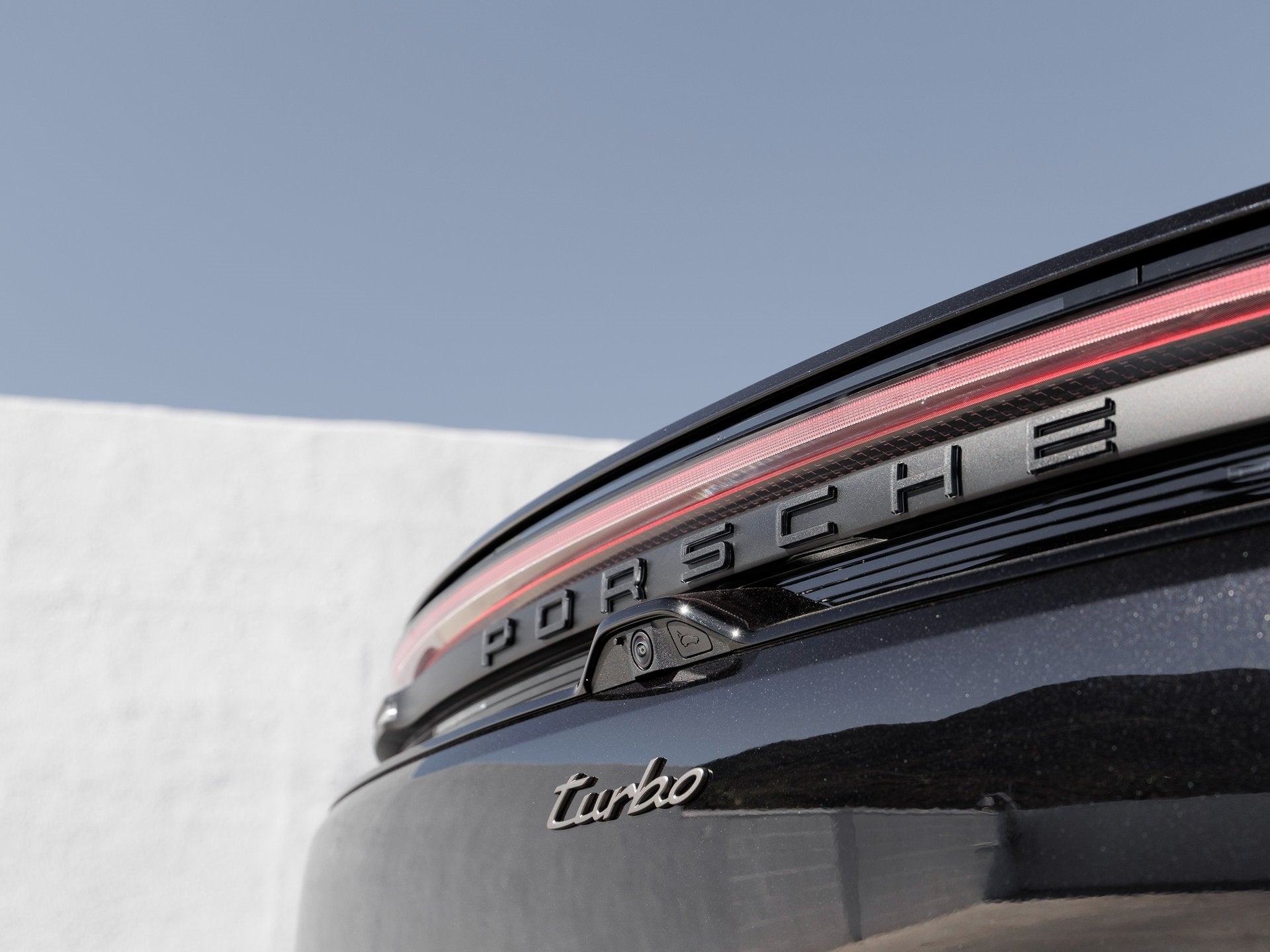 2025 Porsche Macan Macan Turbo Electric