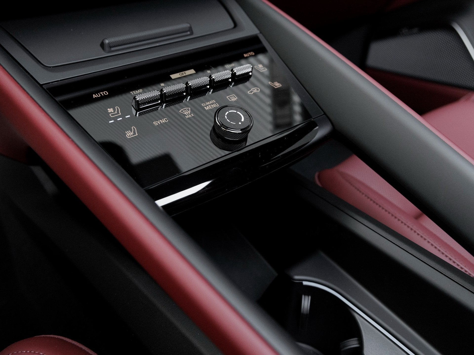 2025 Porsche Macan Macan Turbo Electric