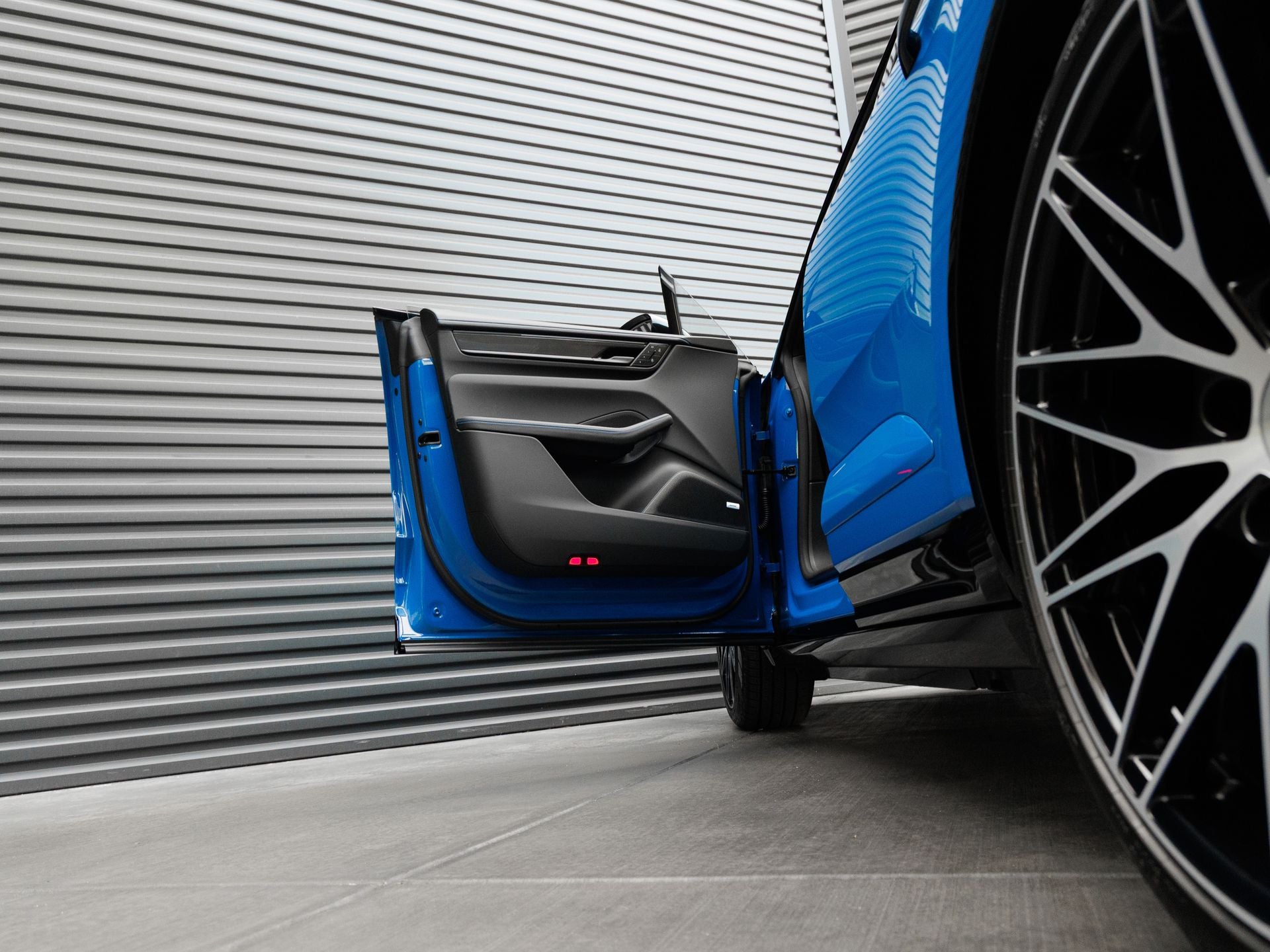2026 Porsche Macan Macan Turbo Electric
