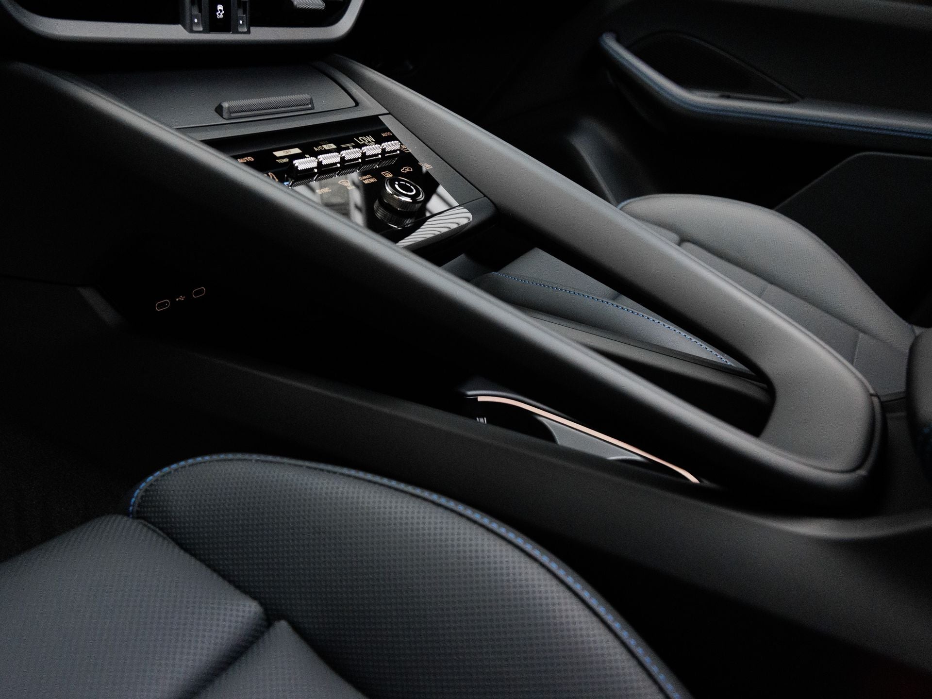 2026 Porsche Macan Macan Turbo Electric