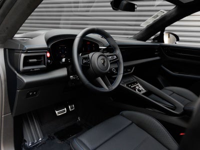 2026 Porsche Macan Macan Turbo Electric