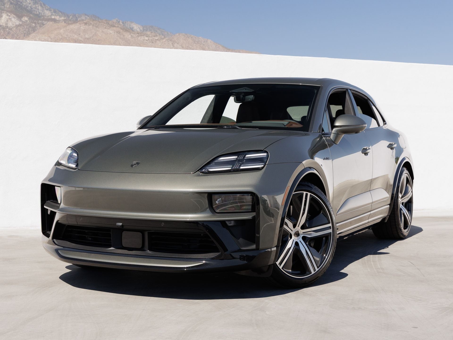 2026 Porsche Macan Macan Turbo Electric