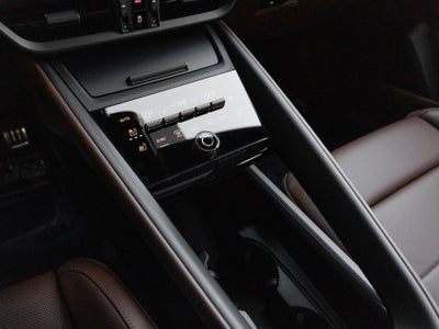 2026 Porsche Macan Macan Turbo Electric