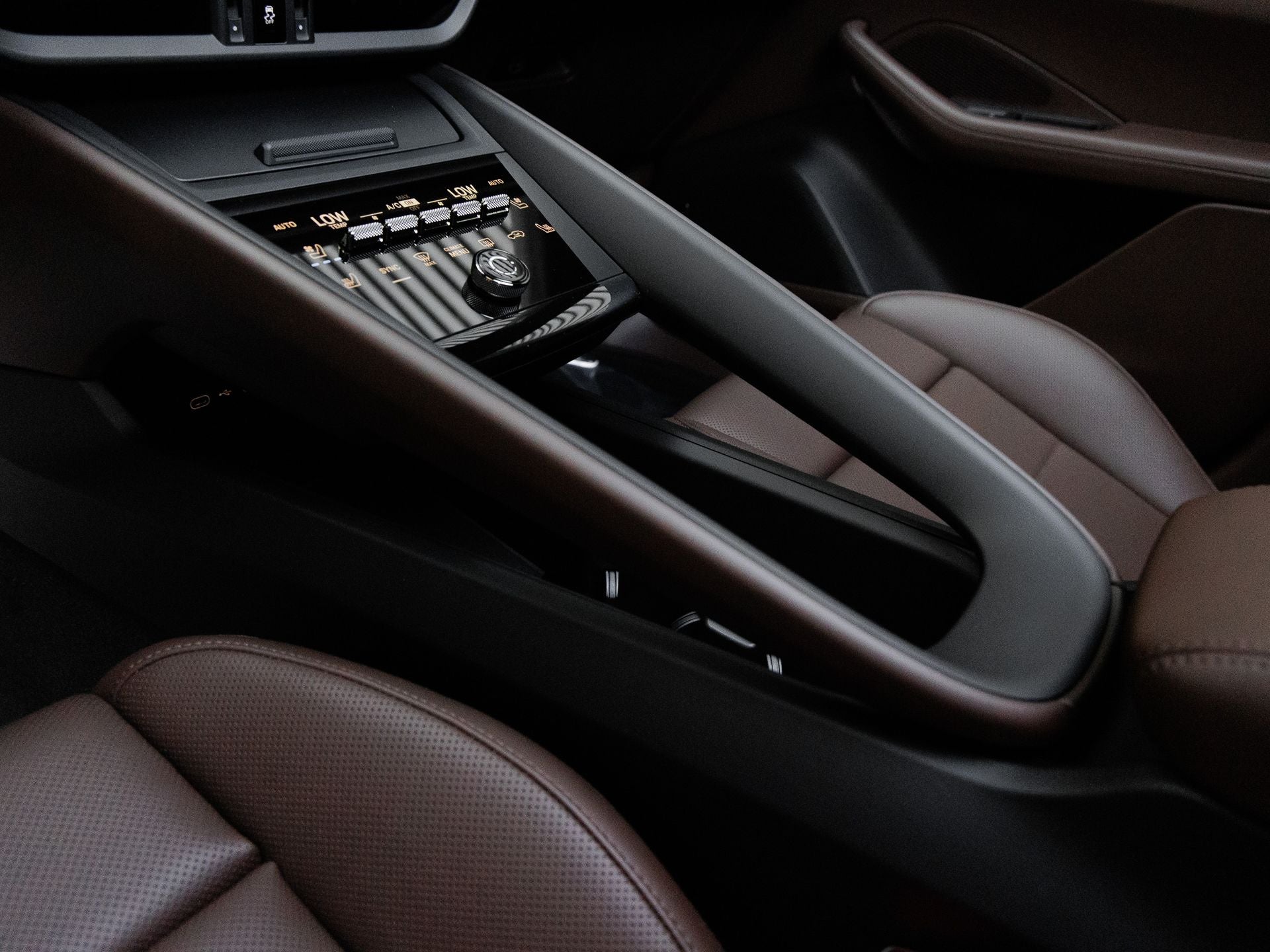 2026 Porsche Macan Macan Turbo Electric