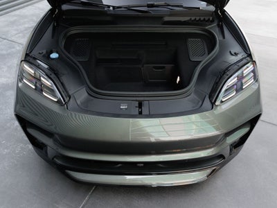 2026 Porsche Macan Macan Turbo Electric