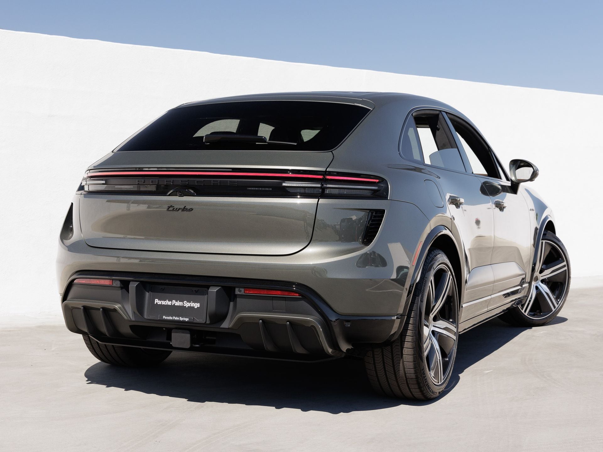2026 Porsche Macan Macan Turbo Electric