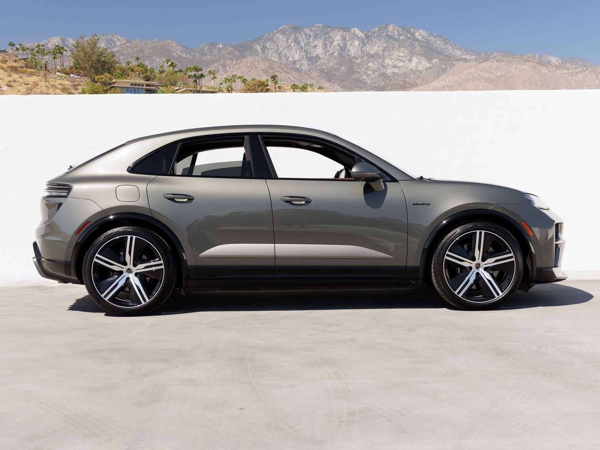 2026 Porsche Macan Macan Turbo Electric