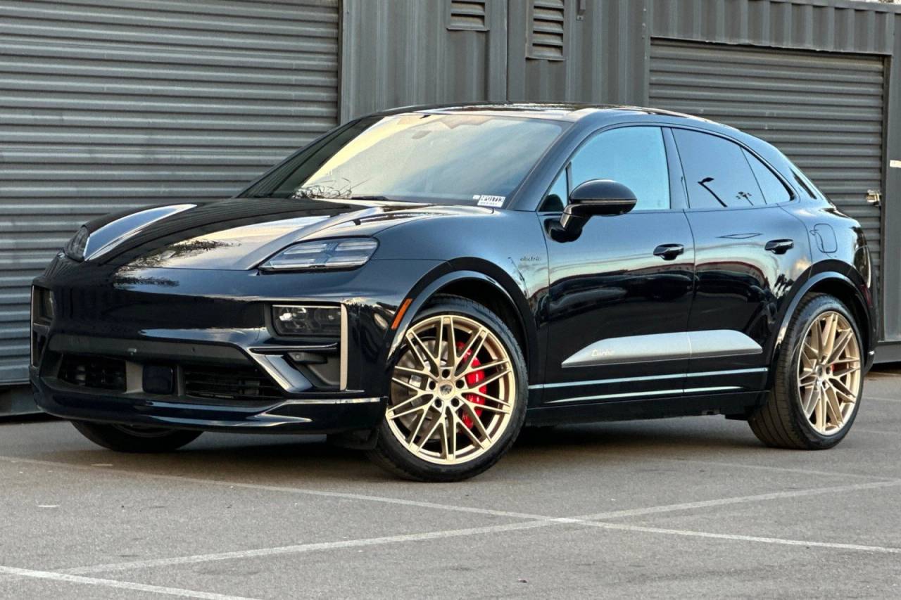 2026 Porsche Macan Macan Turbo Electric