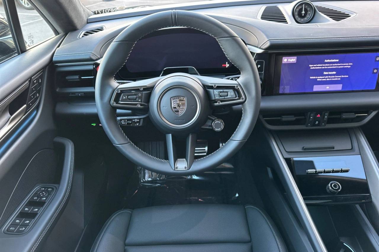 2026 Porsche Macan Macan Turbo Electric