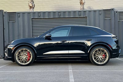 2026 Porsche Macan Macan Turbo Electric