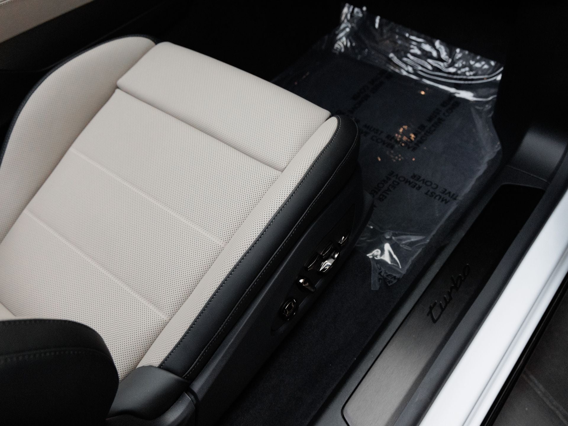 2026 Porsche Cayenne Cayenne Turbo Electric