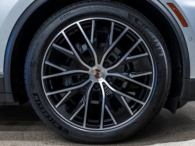 2025 Porsche Macan Electric Base