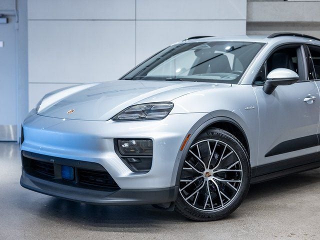 2025 Porsche Macan Electric Base