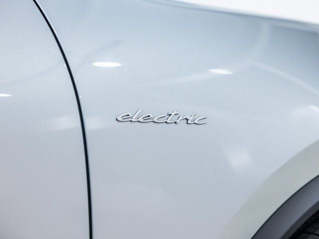 2025 Porsche Macan Electric Base
