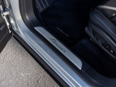 2025 Porsche Macan Electric Base