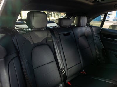 2025 Porsche Macan Electric Base