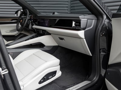 2025 Porsche Macan Macan Electric