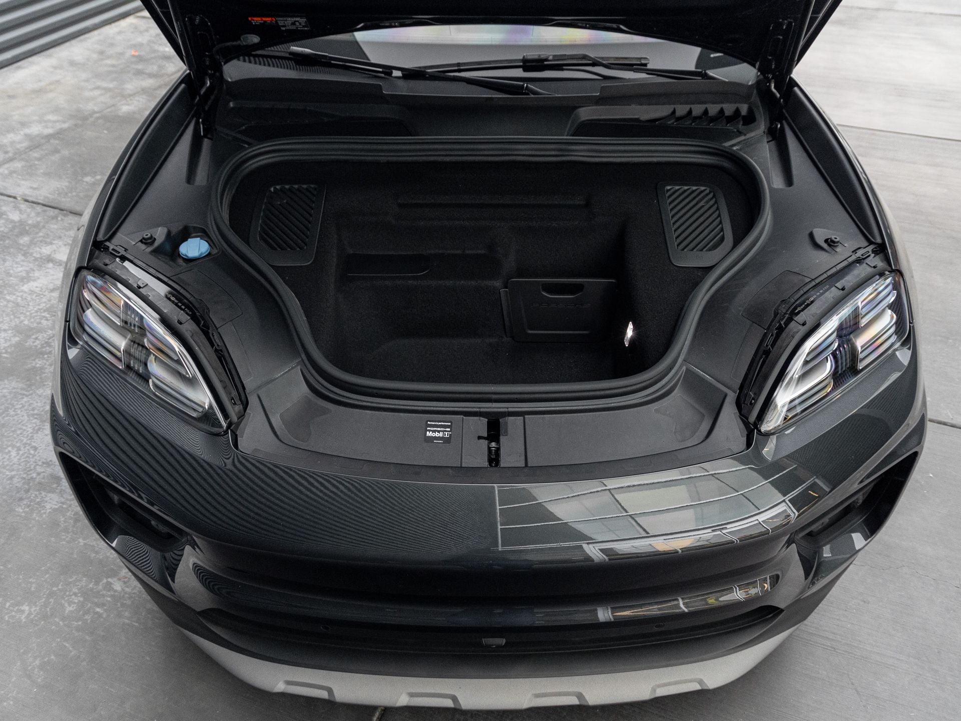 2025 Porsche Macan Macan Electric