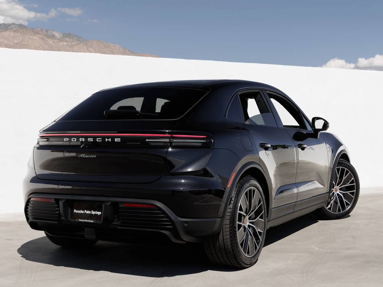 2026 Porsche Macan Macan Electric