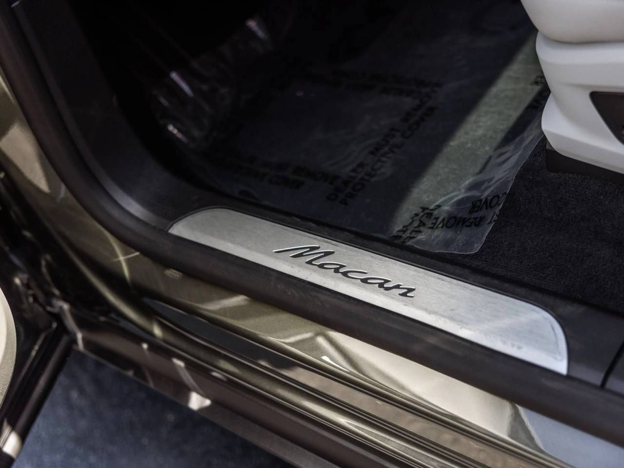 2026 Porsche Macan Macan Electric