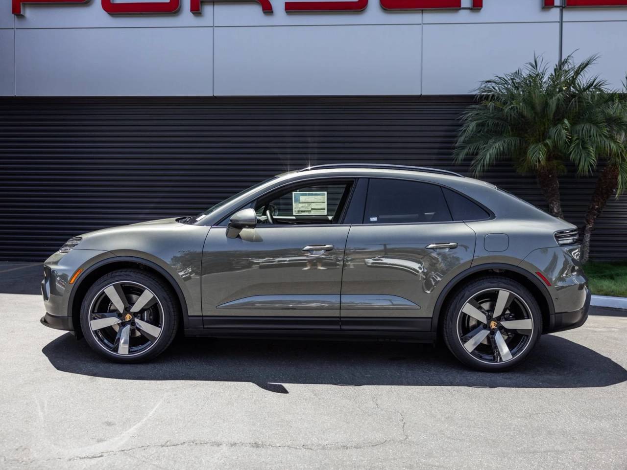 2026 Porsche Macan Macan Electric