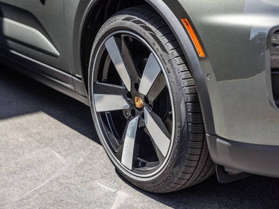 2026 Porsche Macan Macan Electric
