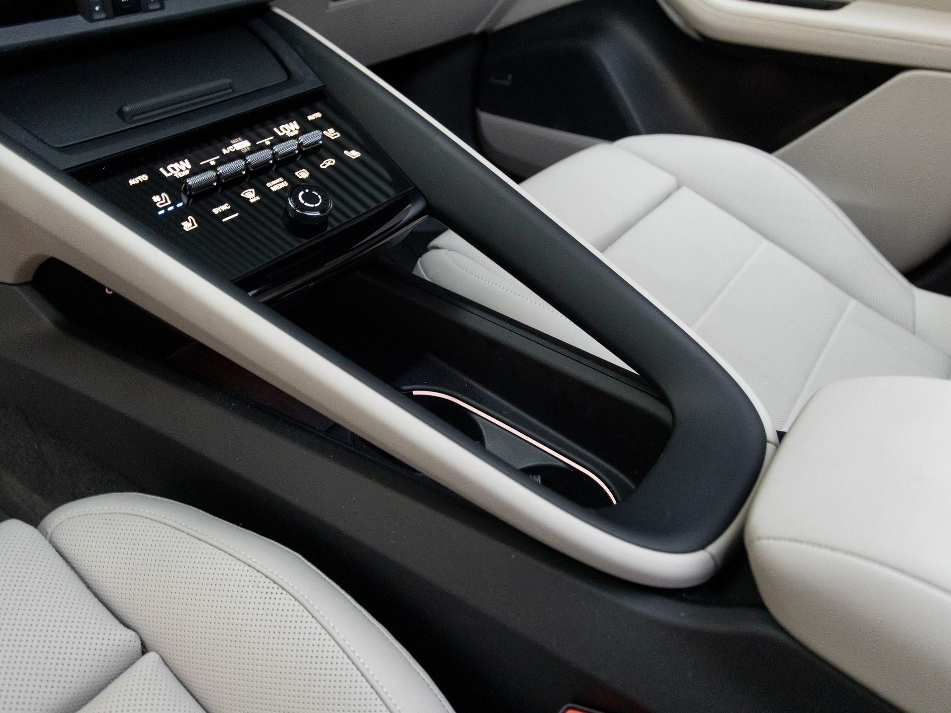 2025 Porsche Macan Macan Electric