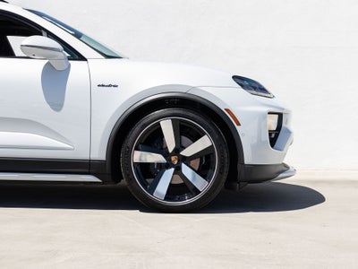 2026 Porsche Macan Electric