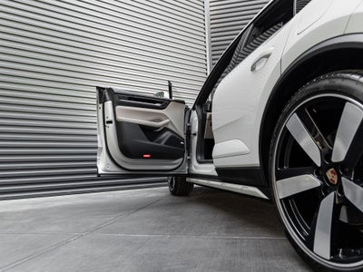 2026 Porsche Macan Electric