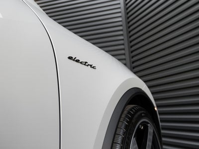 2026 Porsche Macan Electric
