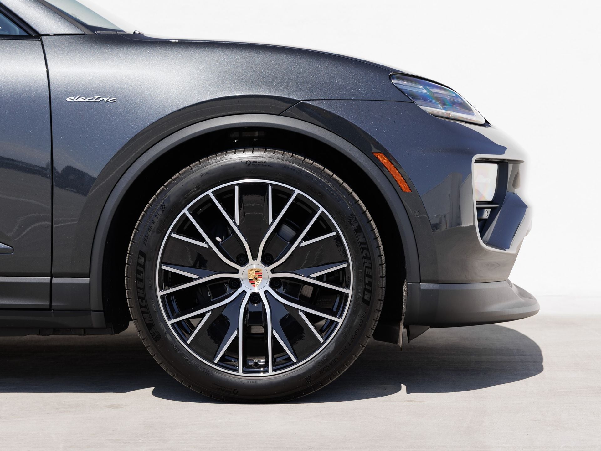 2026 Porsche Macan Macan Electric