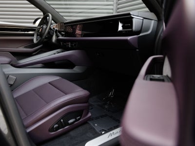 2026 Porsche Macan Macan Electric