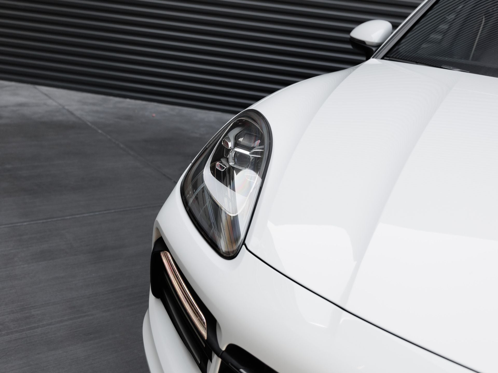 2023 Porsche Cayenne Cayenne E-Hybrid Platinum Edition (MY23)
