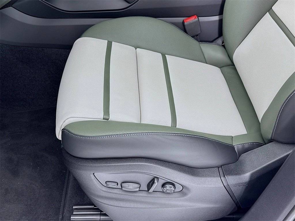 2026 Porsche Cayenne Cayenne E-Hybrid