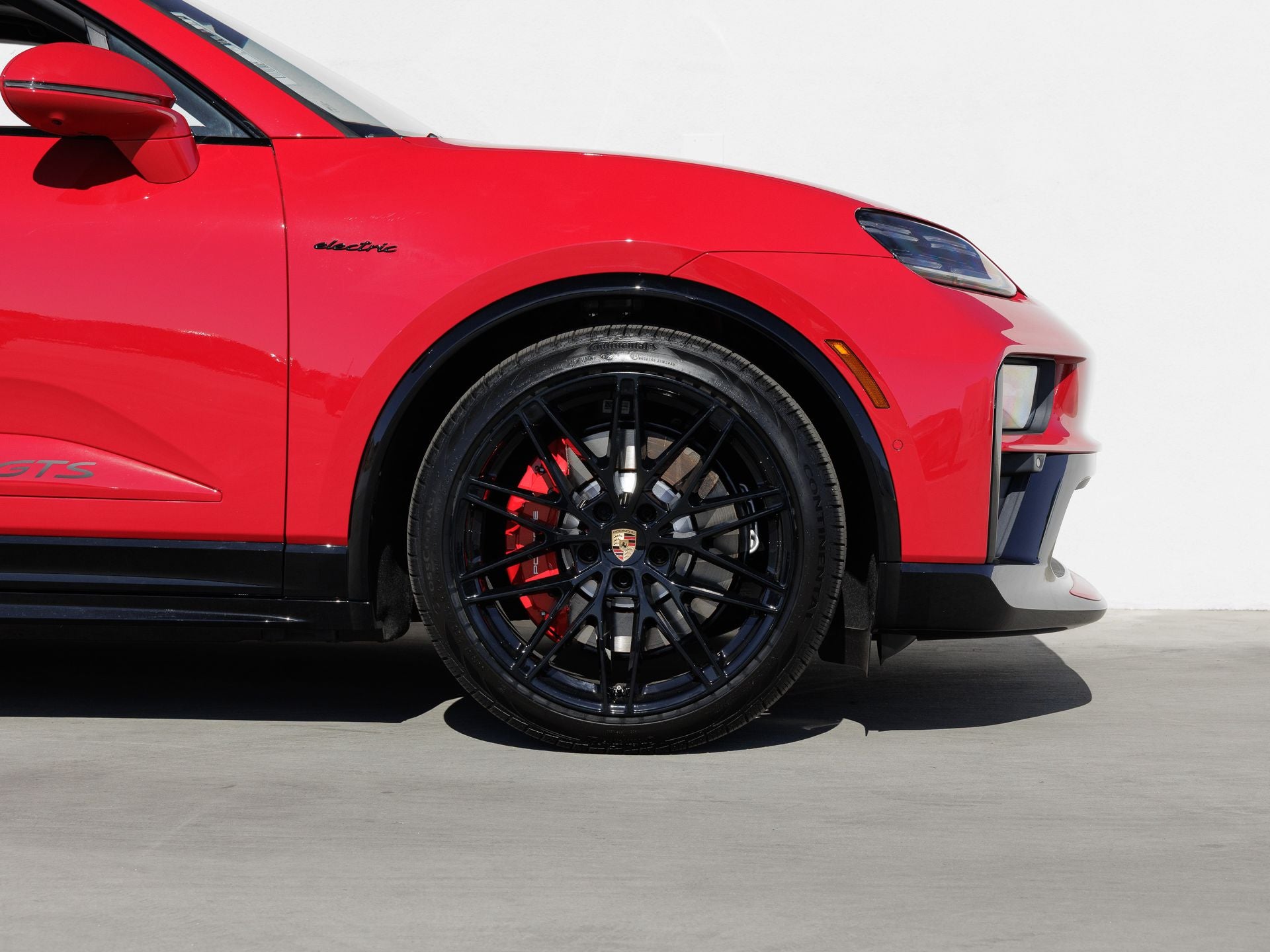 2026 Porsche Macan Macan GTS Electric