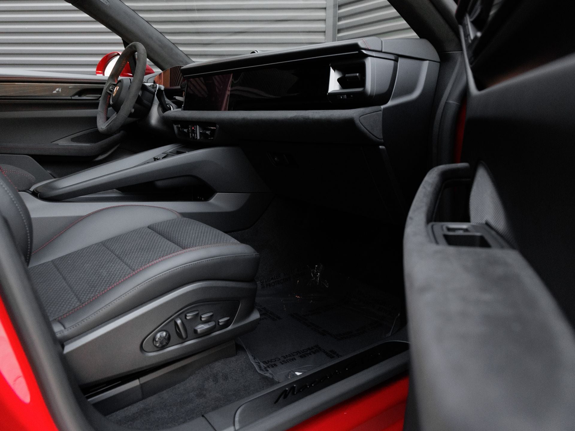 2026 Porsche Macan Macan GTS Electric