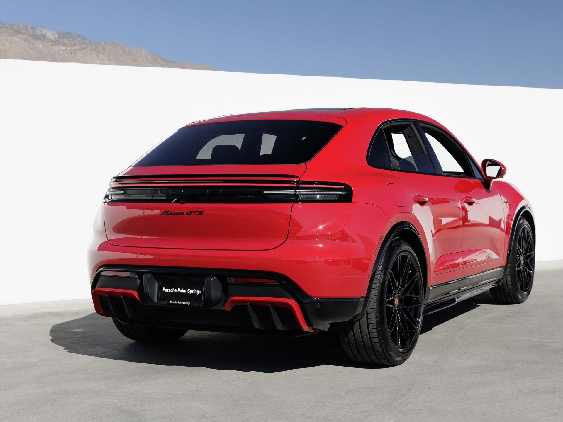 2026 Porsche Macan Macan GTS Electric