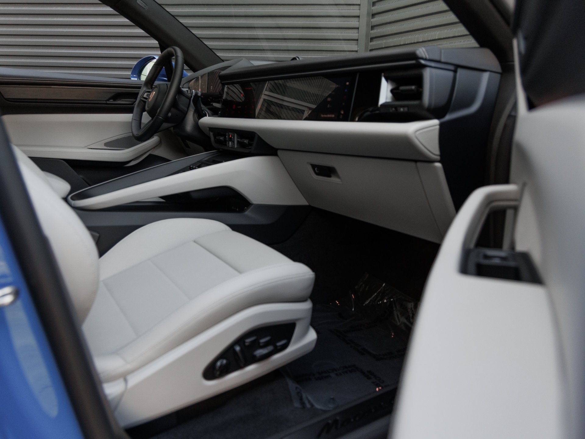 2026 Porsche Macan Macan GTS Electric