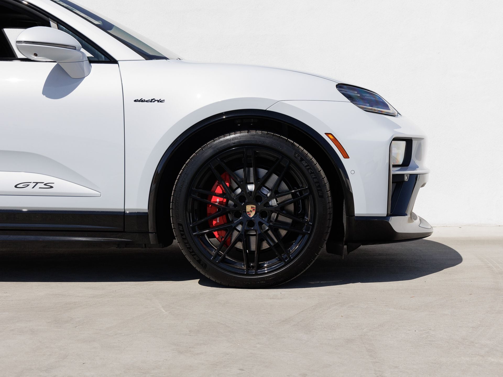 2026 Porsche Macan Macan GTS Electric