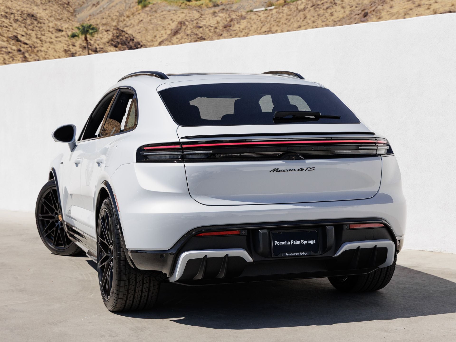 2026 Porsche Macan Macan GTS Electric